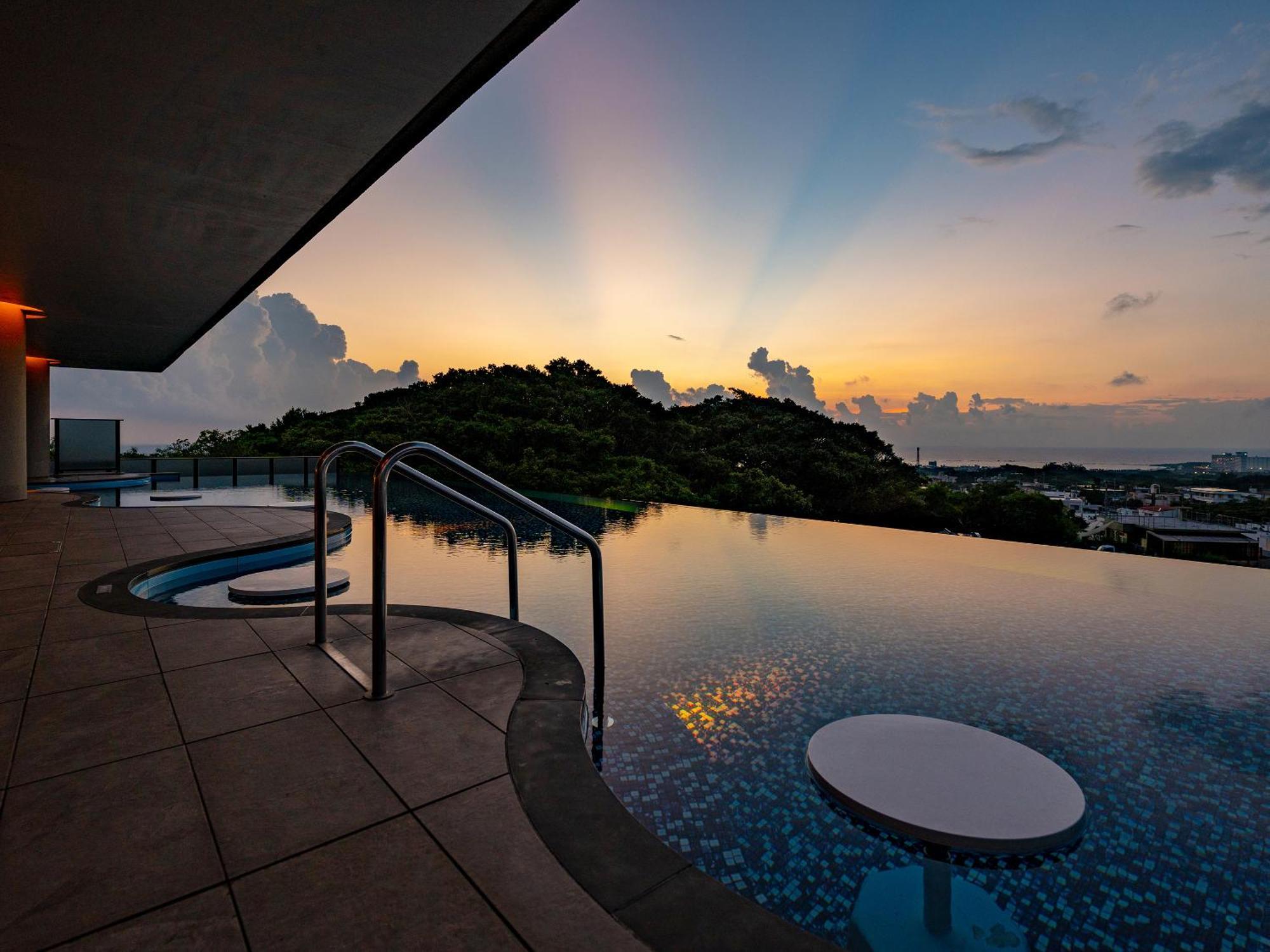 Glamday Style Okinawa Yomitan Hotel & Resort Eksteriør billede